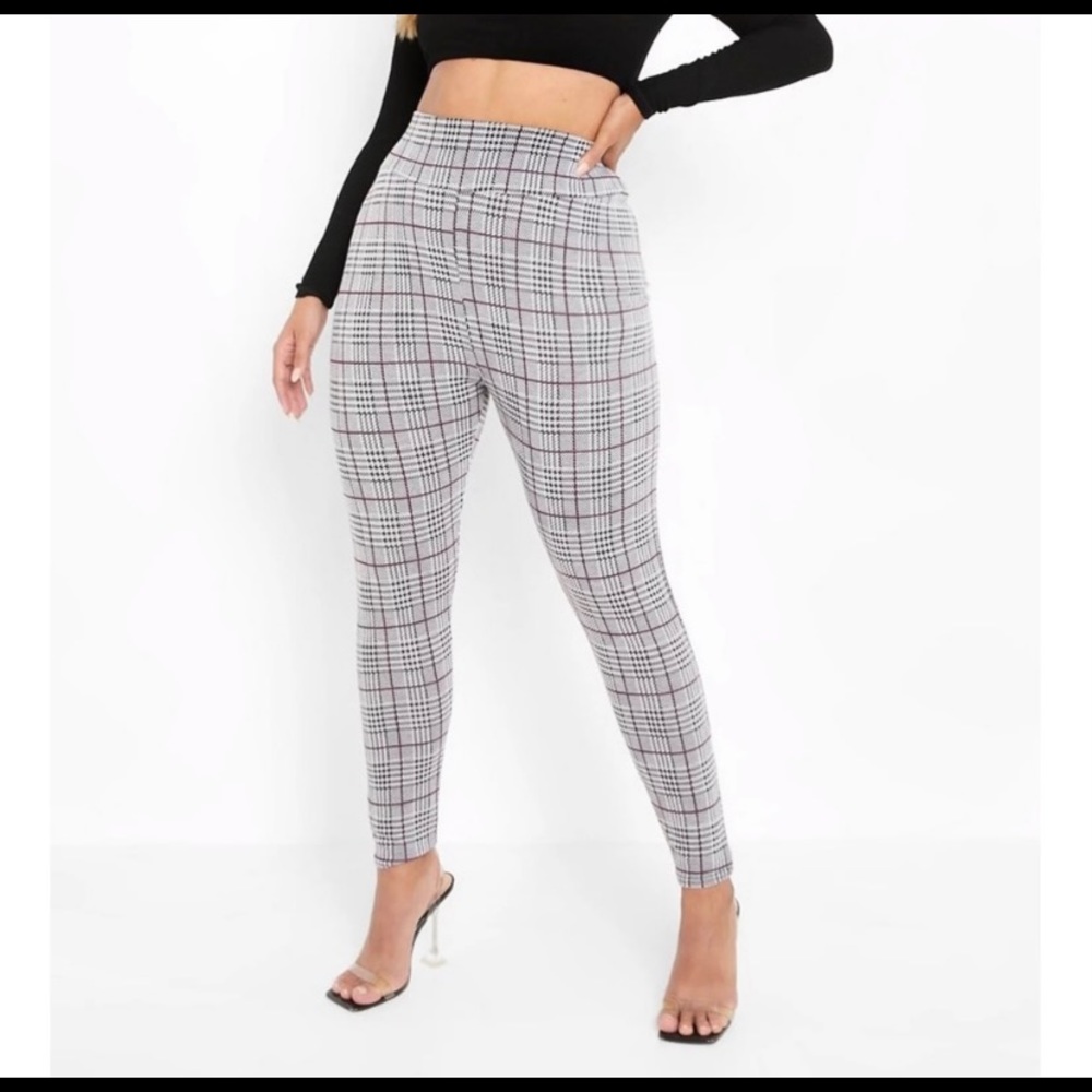 Houndstooth plaid NWT burgundy stripes 18FREE WITH PURCHASE ADD TO BUNDLE 🤑